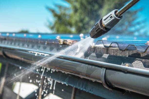 Why Choose Our Certified Pressure Washing Experts for Your Project Needs in Holiday, FL?