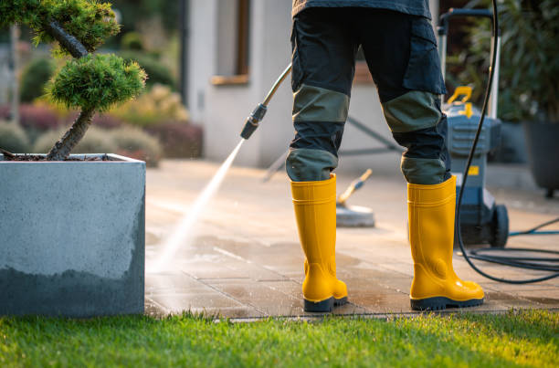 Garage Pressure Washing in Holiday, FL